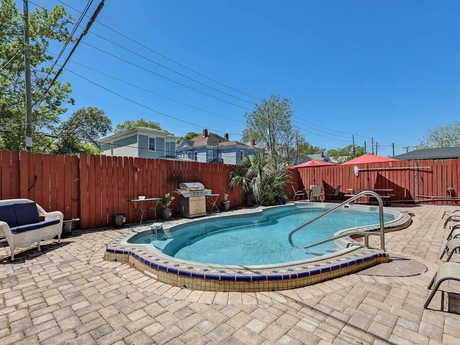 Historic Savannah Gold Private Condo With Pool - 2Bed, 1&Half Bath, Sleeps 6, 1St Floor, 15 Min Walk To Historic Savannah Center And All Attractions Kültér fotó